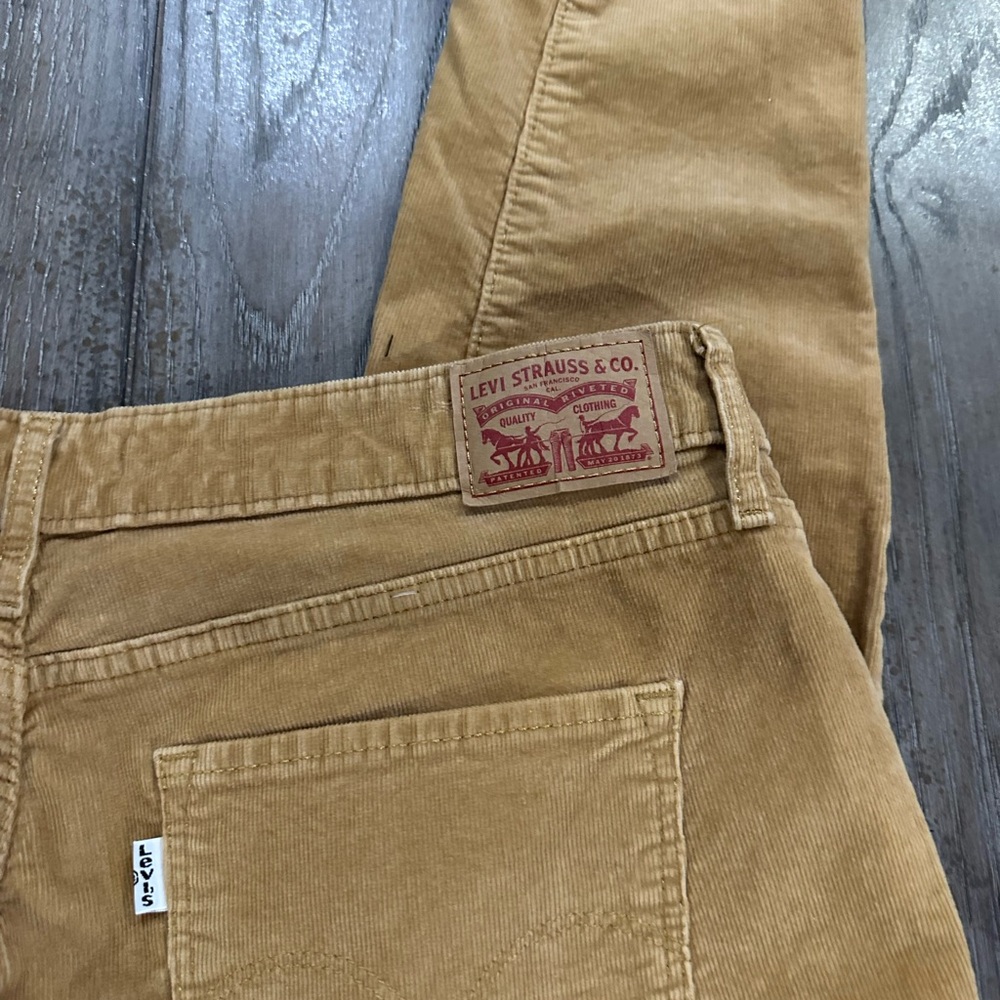 Levi’s Button-Fly  Corduroy Pants - Picture 6 of 12